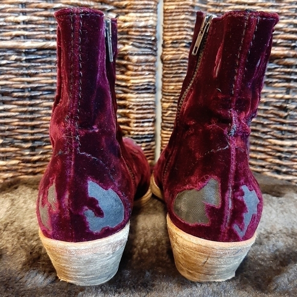 Free People Barbary Distressed Velvet Cowboy Booties 36 Western Boho Witchy Farm - Picture 4 of 14